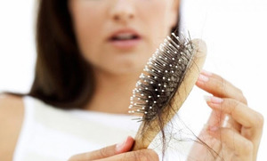 Как правильно лечить выпадение волос