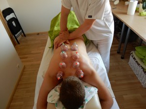 Баночный вакуумный массаж для спины и тела